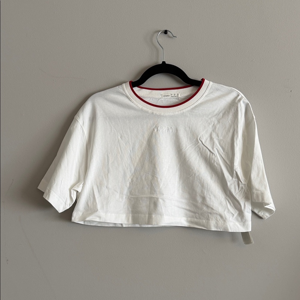 Boxy White Cropped Tee with Red Contrast Neck